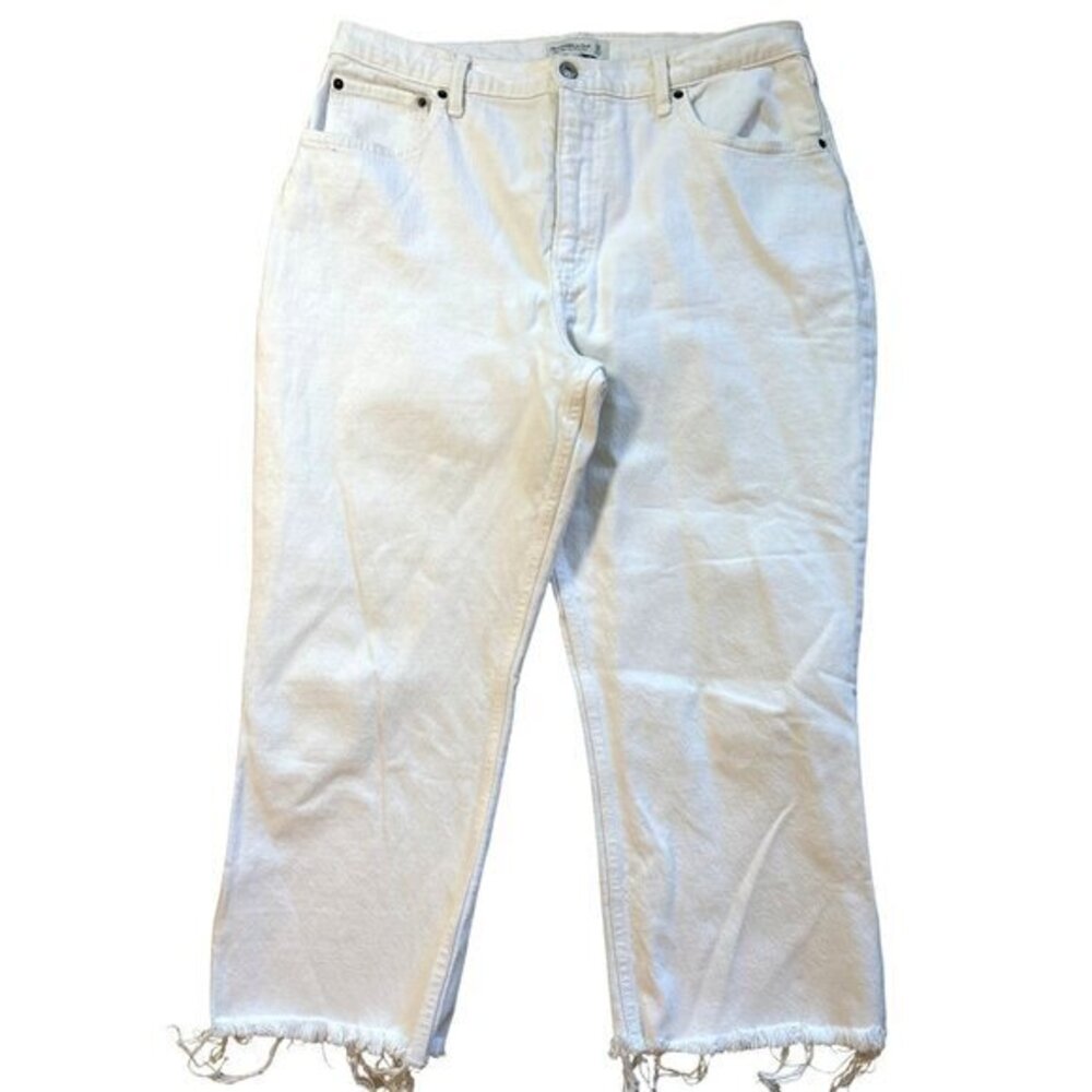 Abercrombie & Fitch Womens Jeans Size 33 / 16 White Ultra High Rich Kick Flare‎